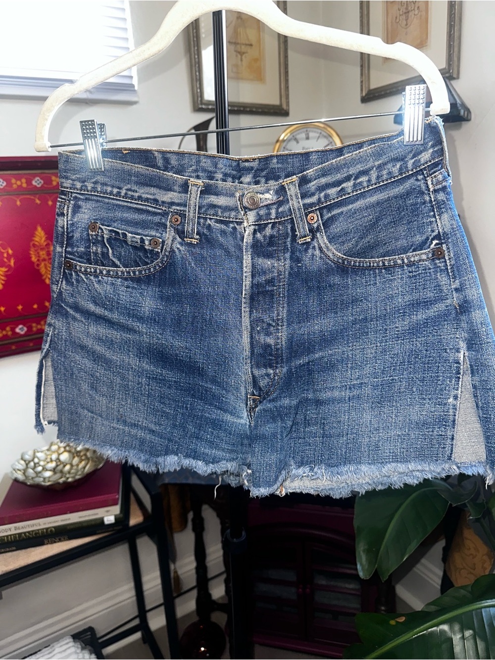 Vintage Levi's Blue Distressed Denim Jeans